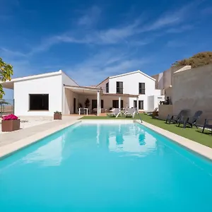 Selena Villa